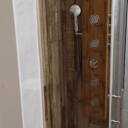 Can Romani - Casa Compartida Con Propietario - Bano Compartido L' Escala Exterior foto